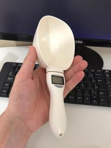 Pet Food Measuring Spoon With LED Display photo review